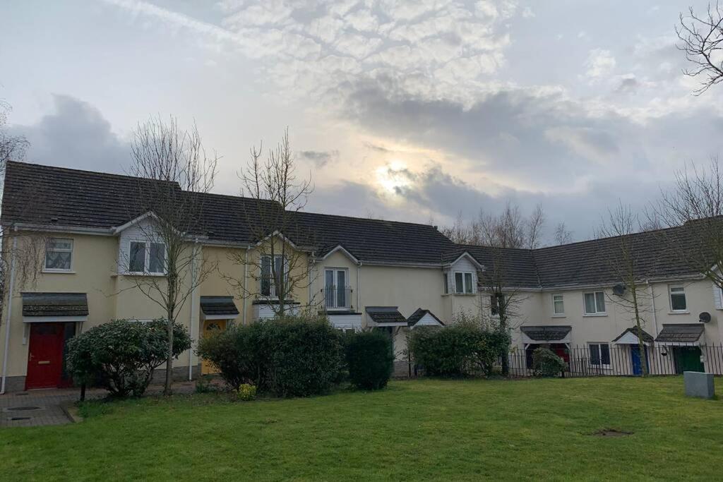 Two Bedroom Town House Beside The River Barrow Carlow Exterior foto