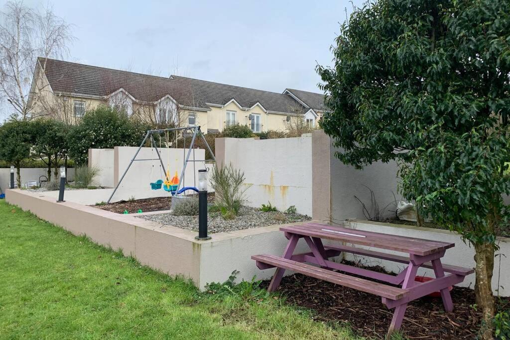 Two Bedroom Town House Beside The River Barrow Carlow Exterior foto